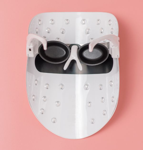 LED Light Therapy: Pros and Cons